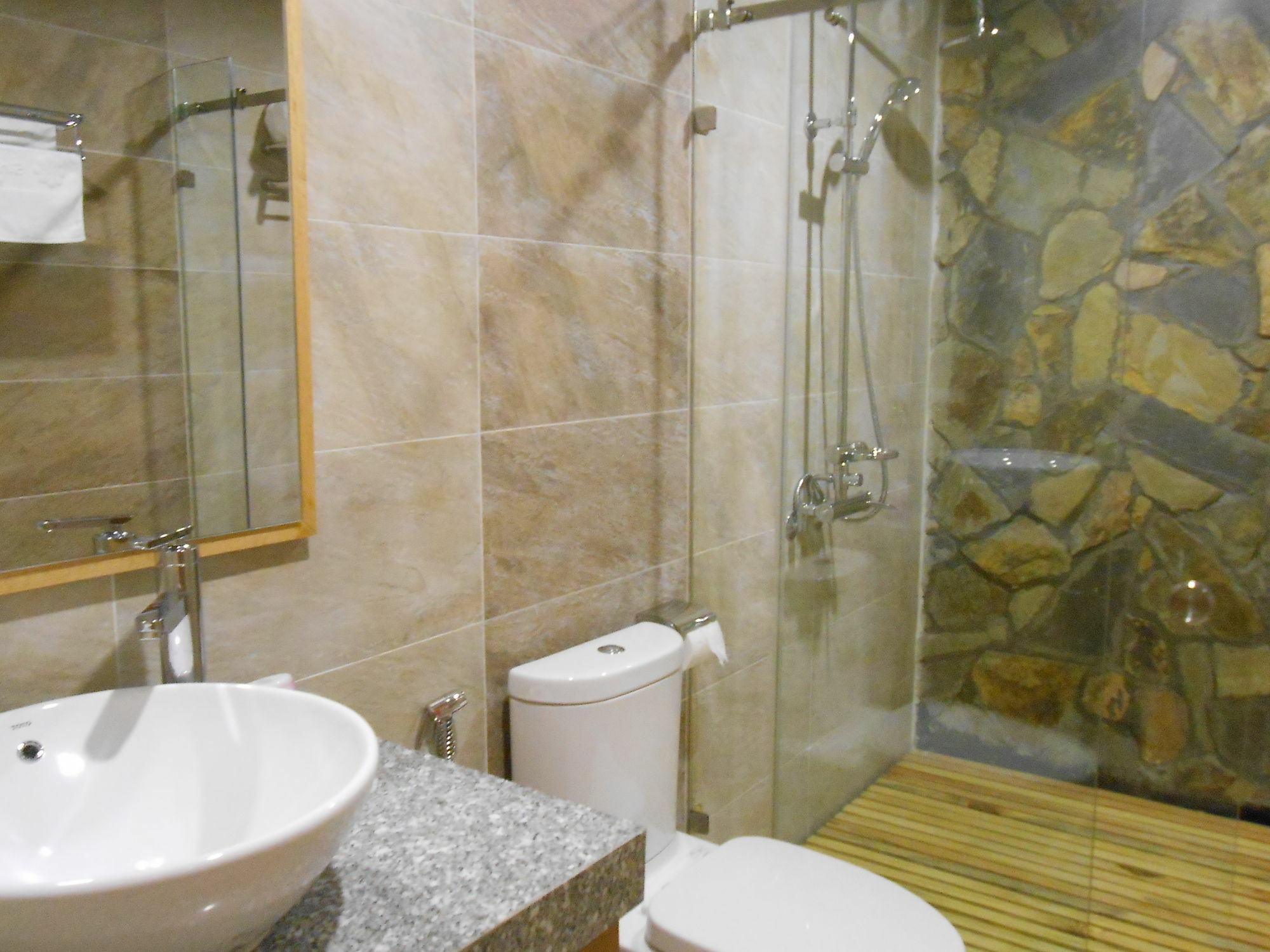 Hotel Sinh Plaza Hanoi Esterno foto